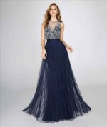 Abito blu st patrick gonna in tulle molto ampia corpetto in pizzo più chiaro