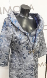 Abito blu con inserti bianchi spolverino e abito al ginocchio elegante mamma sposo abito sartoriale - immagine 2