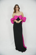 Abito bicolore Pronovias The Party Edit nero e bianco oppure nero e fucsia con fiocco effetto coda e manicotti - immagine 2