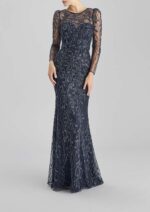 Abito lungo The Party Edit Pronovias in pizzo decorato blu a rami con foglie modello a sirena