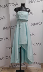 Abito Evasse verde tiffany tessuto a quadretti a rilievo corto avanti e lungo dietro con decorazione fiori e cristalli