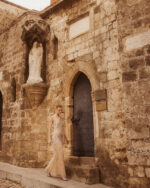 Abito beige e nero Allure Evening Glow con paillette a frange lucide abito con scollo americano trasparente dotato di un pantaloncino a colore compreso - immagine 3