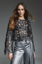 Completo Twins Fantasy composto da pantalone top e blusa color argento lucido pantalone largo a palazzo - immagine 2